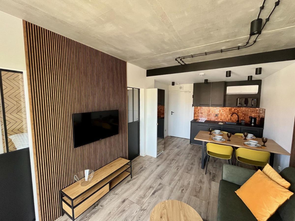 Green Port Spa Kolobrzeg Stylowy Loft- W Cenie Klimatyzacja, Baseny, 2 Jacuzzi, Sauna, Szlafroki, Bawialnia מראה חיצוני תמונה